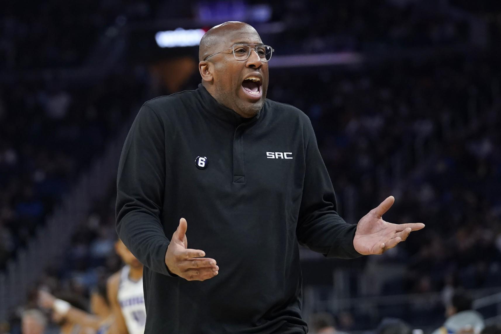 记者：尼克斯将与迈克·布朗签订一份四年总金额为4000万美元的合同