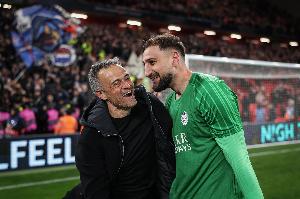 RMC：如果巴黎夺冠，球队将可以在香榭丽舍大街进行夺冠游行