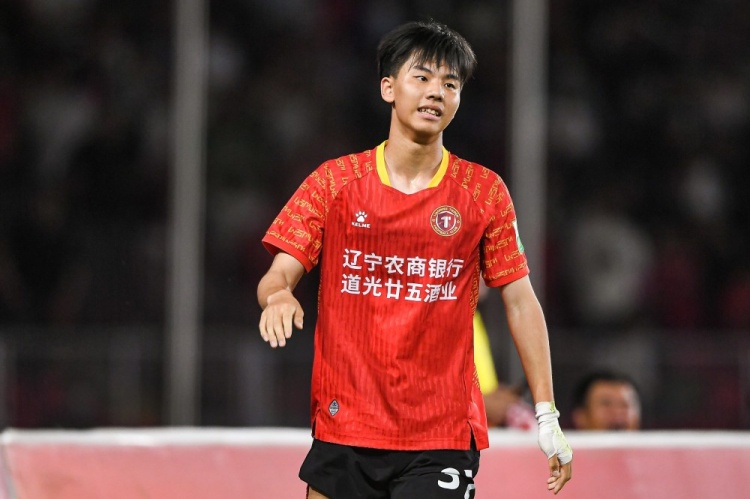 开云体育app-好消息！苗原：铁人18岁高中锋张家鸣获得伯恩利U21队试训邀请