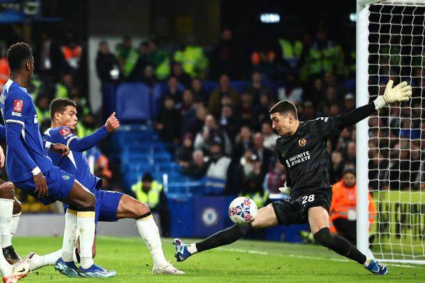 开云体育官网-切尔西维拉门神斗法，大马丁还是蓝军叹息之墙