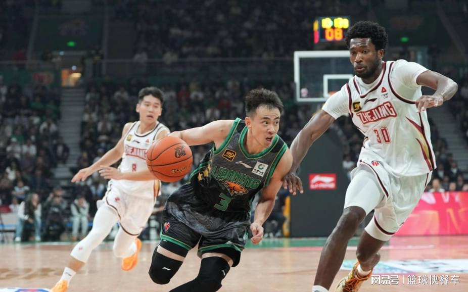 开云APP-全联盟倒数第一？辽篮一数据垫底被碾压：韩德君在他们都没这么惨